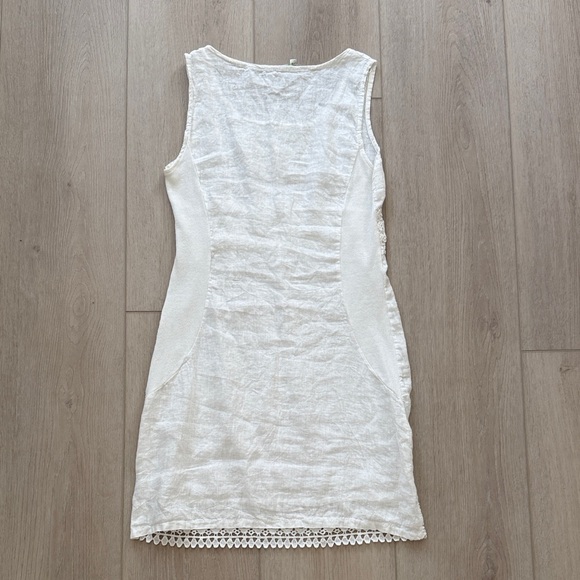 Lightweight Linen Dress - Picture 3 of 7